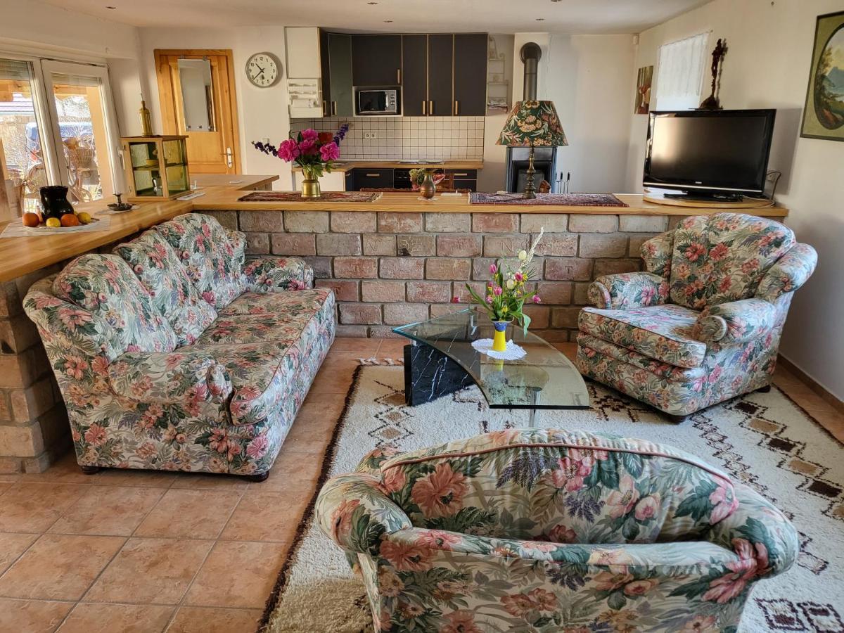 Ehm Family Resort Mesteri Екстер'єр фото